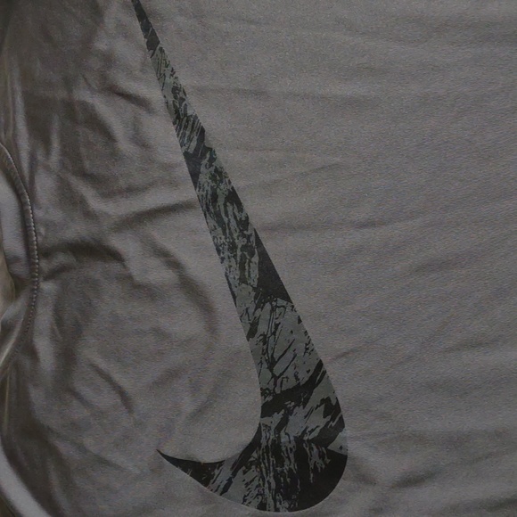 Nike Dri -fit fitted long sleeve - Picture 3 of 3